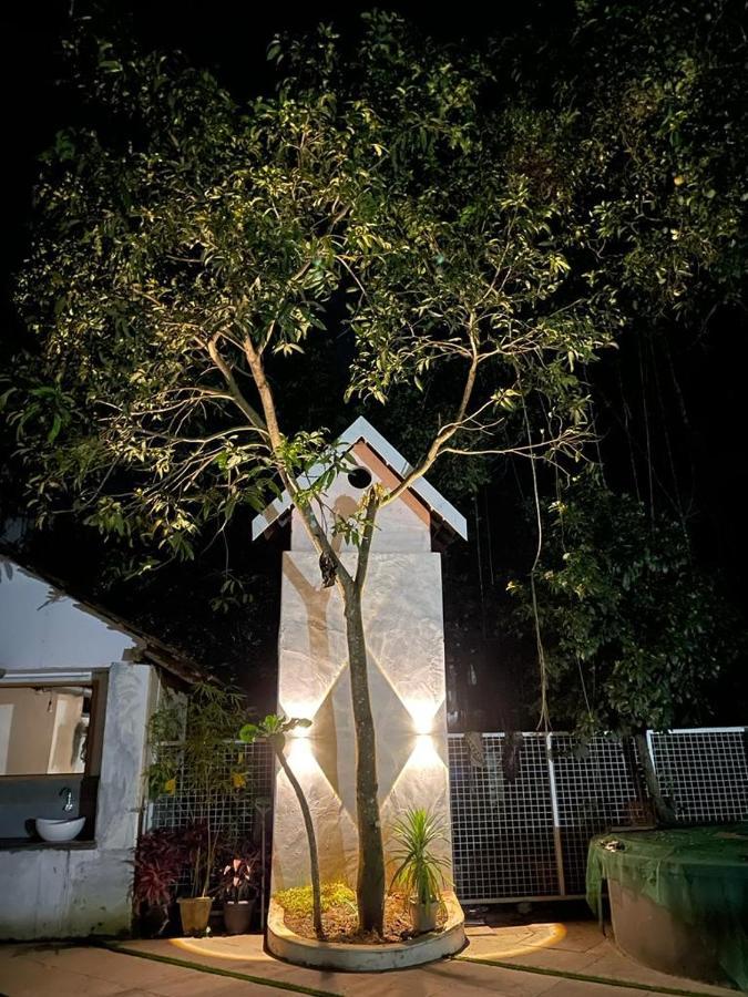 Kayyalas Courtyard Thrissur Luaran gambar