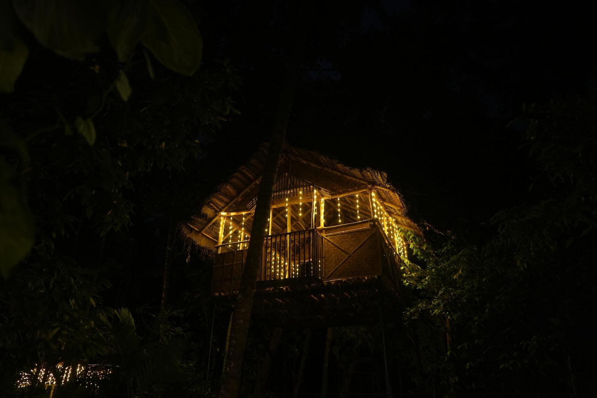 Kayyalas Courtyard Thrissur Luaran gambar