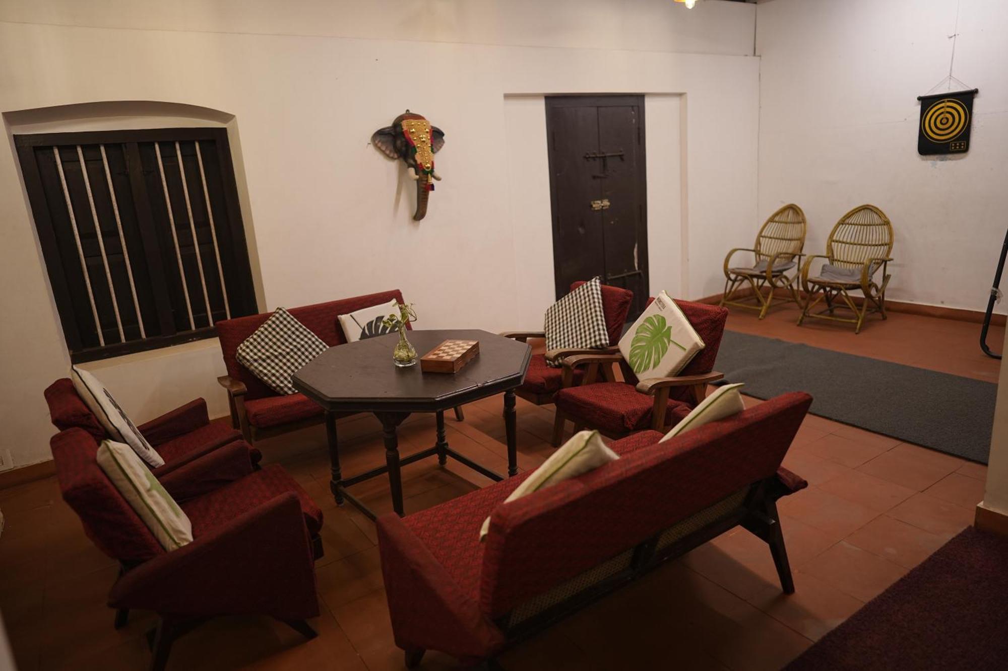 Kayyalas Courtyard Thrissur Luaran gambar